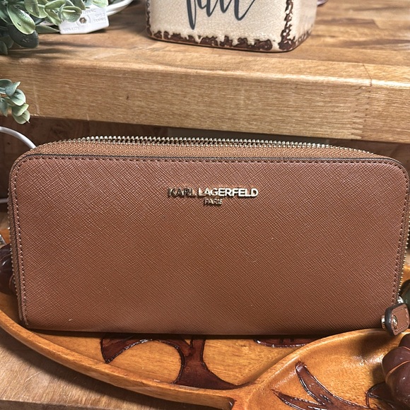 Karl Lagerfeld Tan women’s zip around wallet like new - Picture 1 of 12